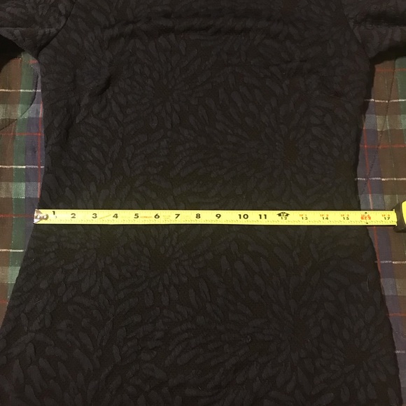 🌟NWOT!!! 🌟 Hutch Textured Midi Bell Sleeve Dress - Picture 7 of 8